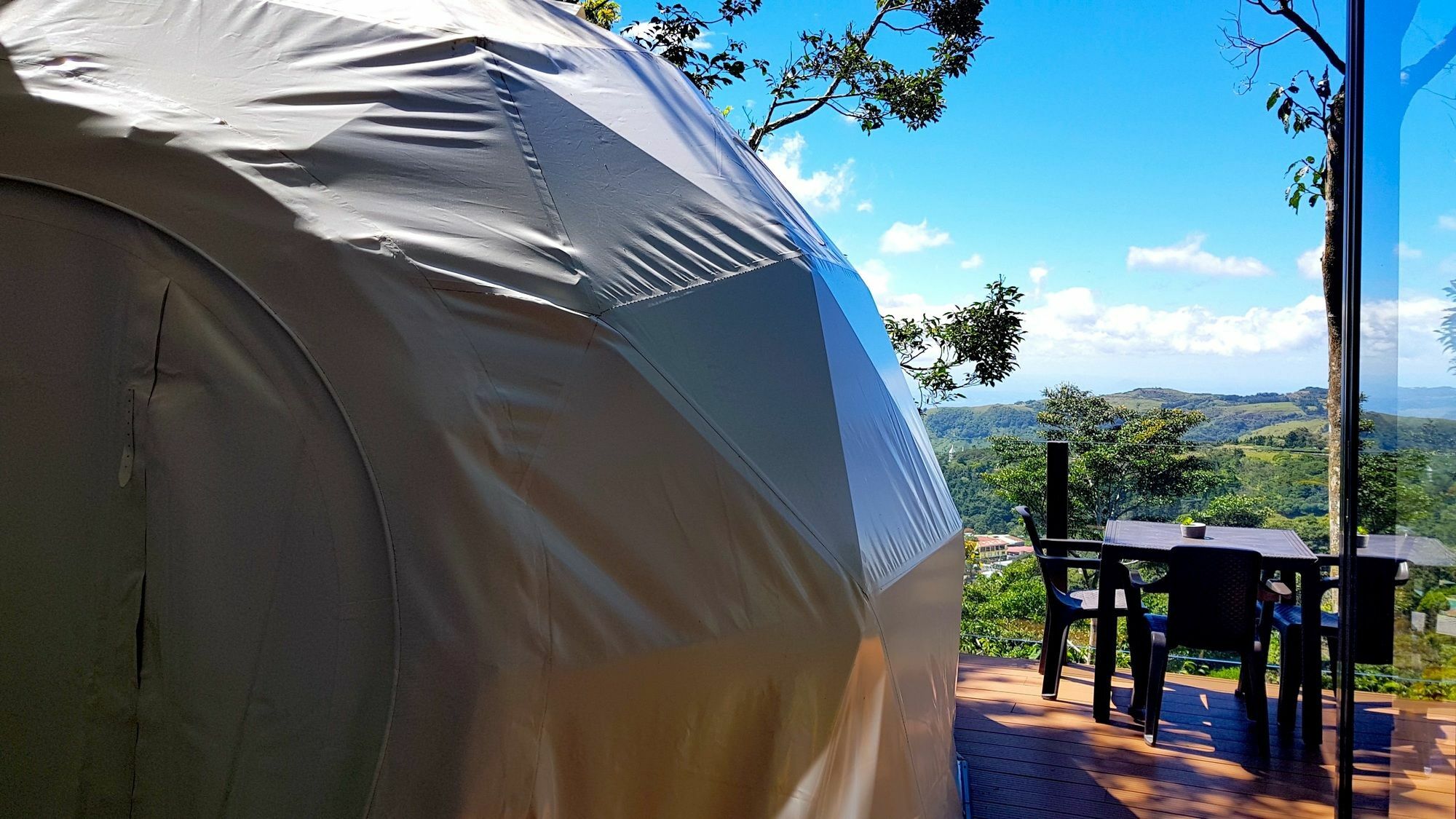 Chira Glamping Resort Monteverde Exteriör bild